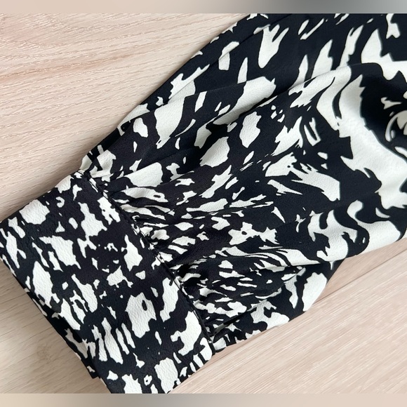 ✨NWT✨ Topshop Blouse Long Sleeve Black White Button Down Size 6 - Picture 4 of 10